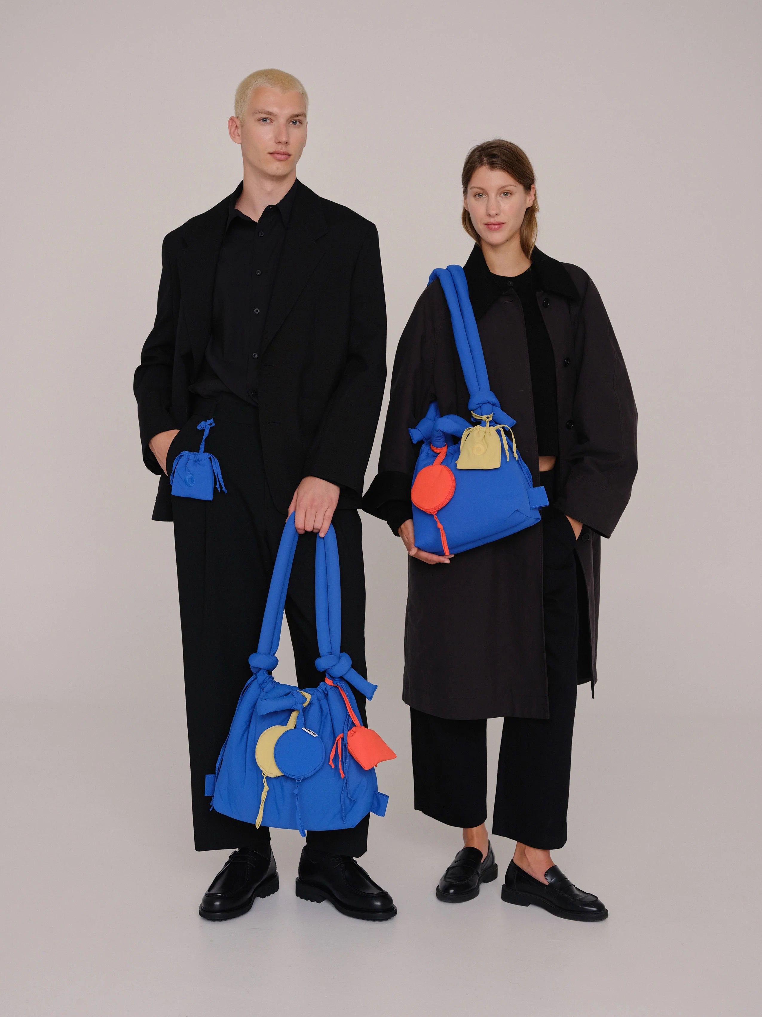 Circular Mini Purse Ölend