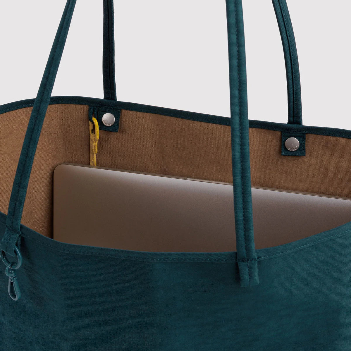Bolso Large Nylon Reversible BAGGU