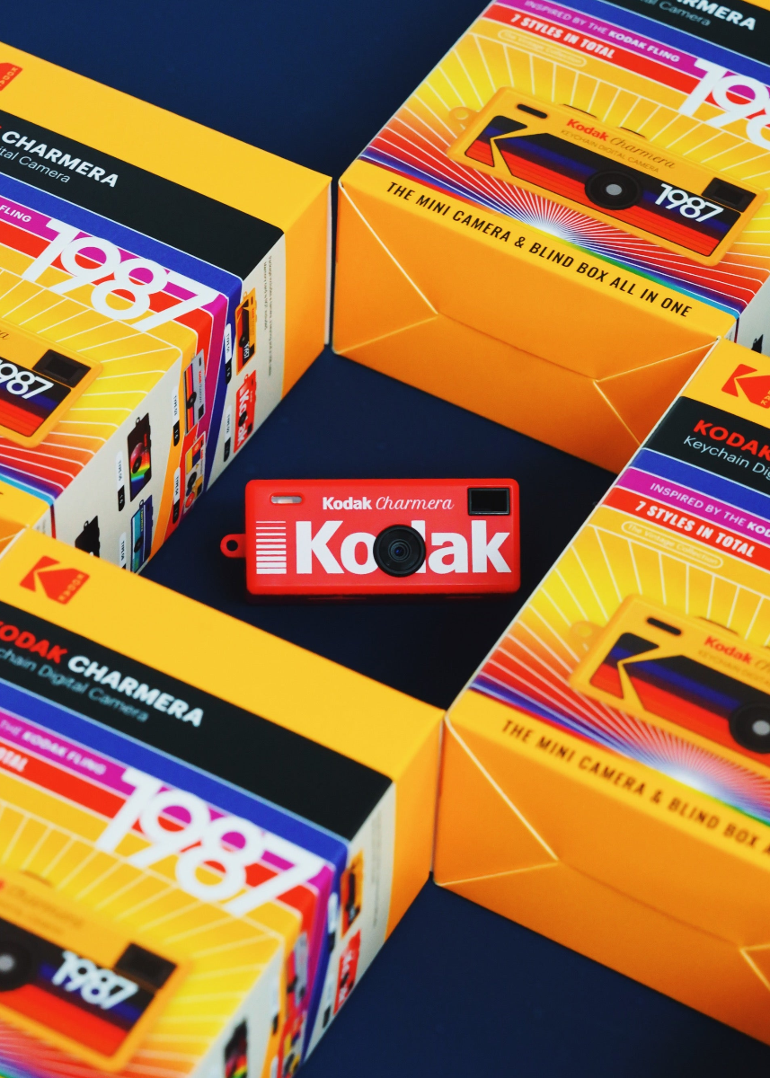 KODAK Charmera — Mini Cámara Digital con Llavero (Caja Sorpresa)