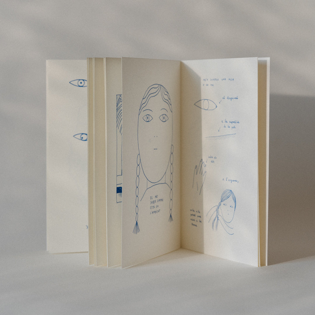 Passen moltes coses per sota -  Clara Sáez