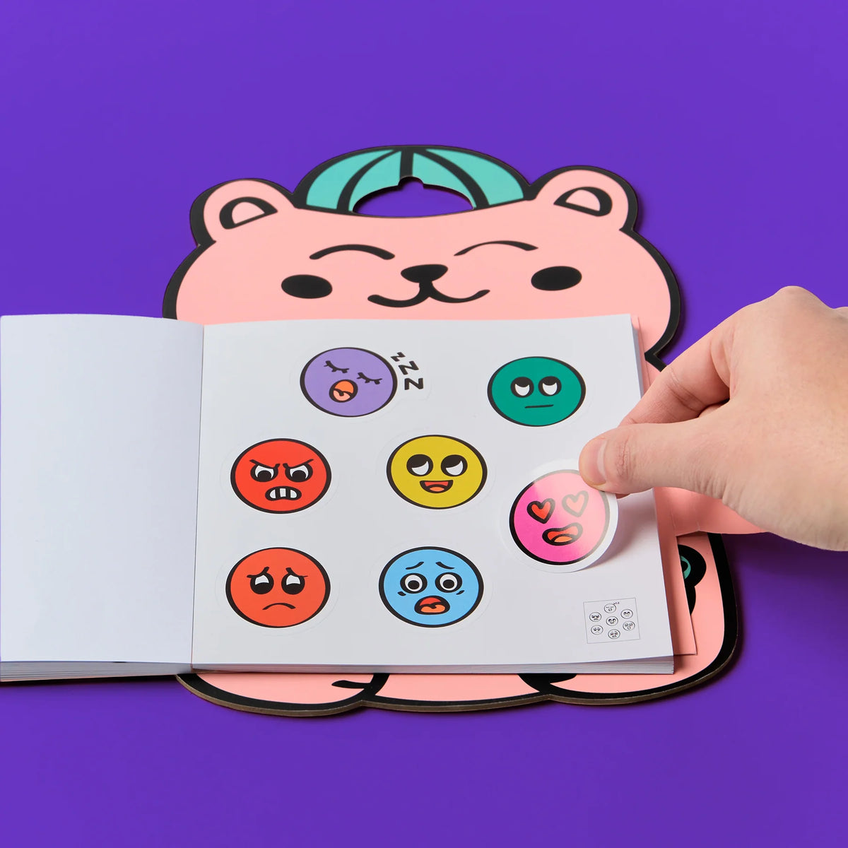 Libro de pegatinas Montessori Emotions