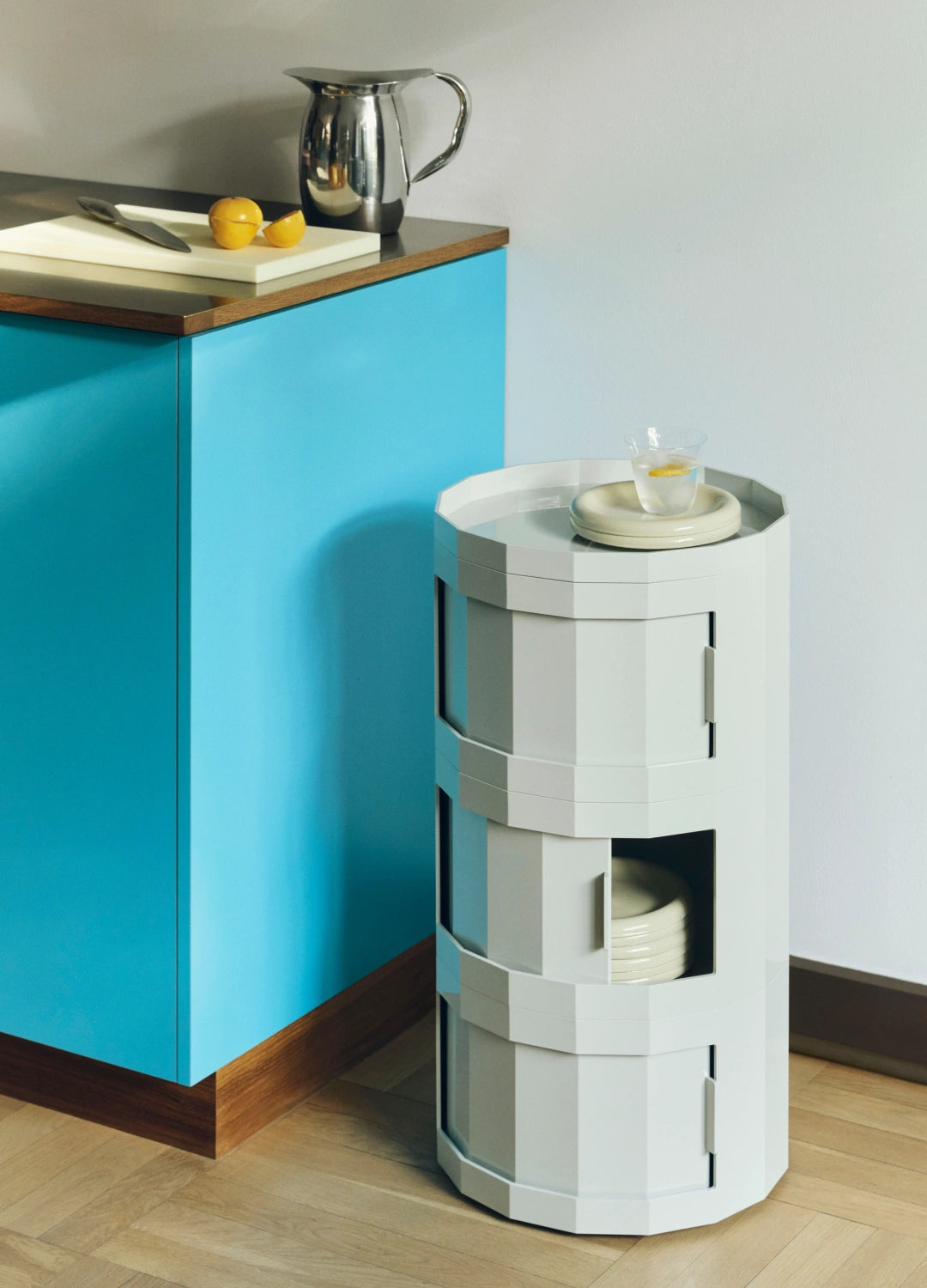 Mesa auxiliar Facet Cabinet 30
