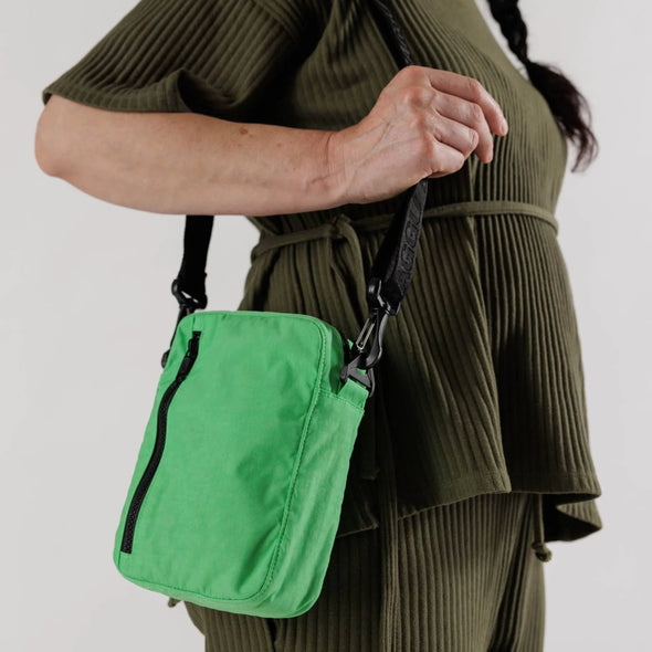 Bolso Sport Crossbody BAGGU - Aloe