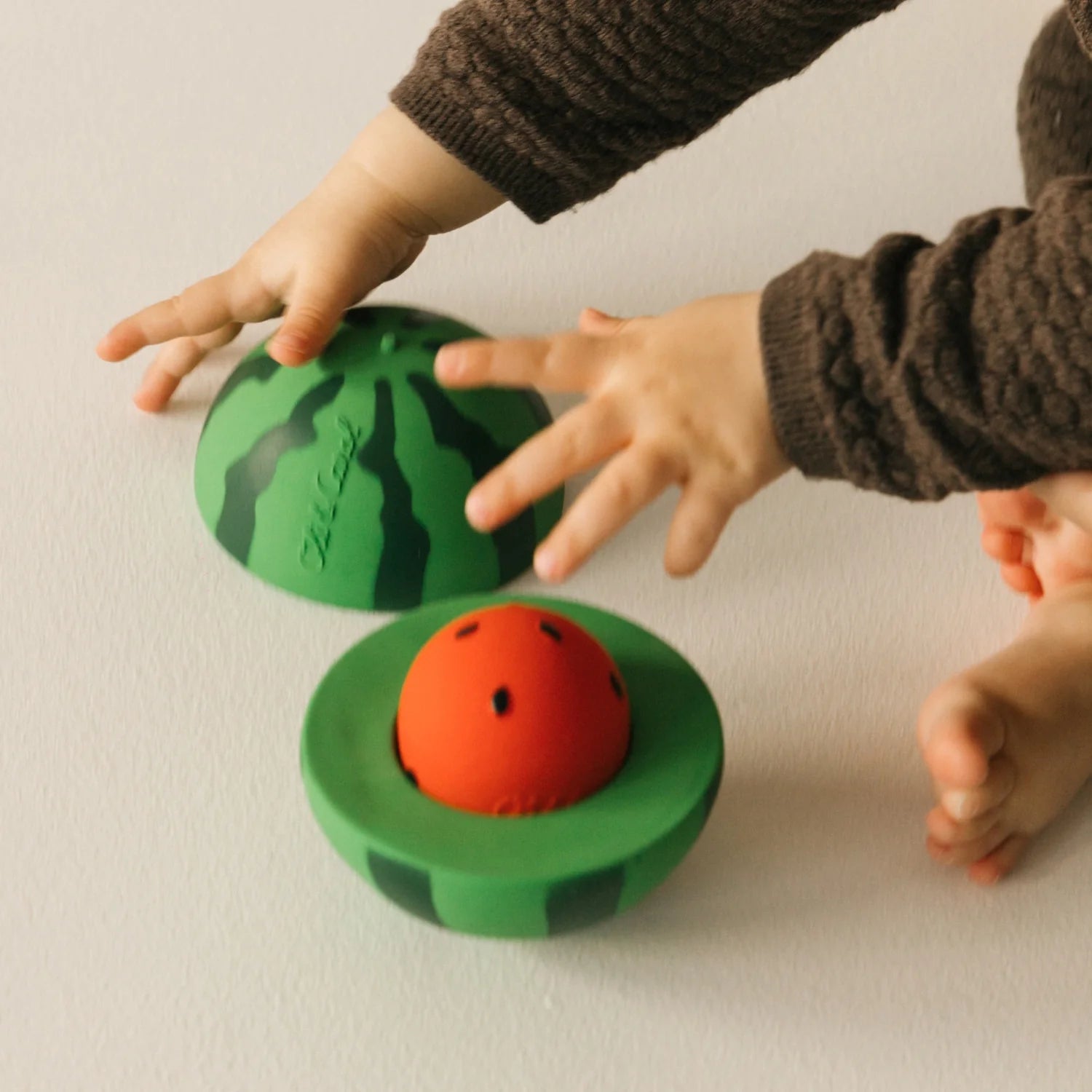 Sandía juguete Apilable & Pelotita Sonajero - Oli&Carol