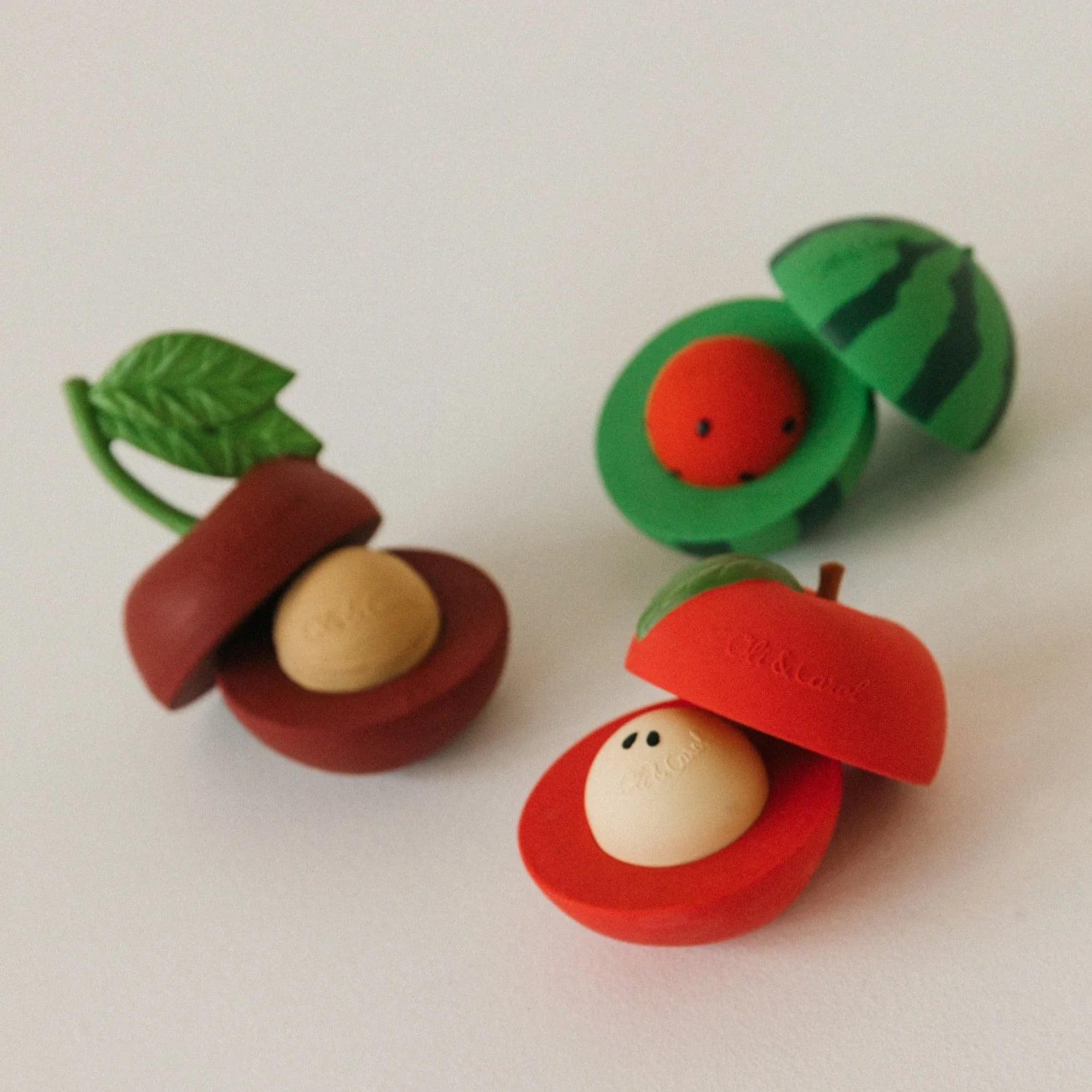 Manzana juguete Apilable & Pelotita Sonajero - Oli&Carol