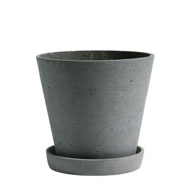 flowerpot there is 