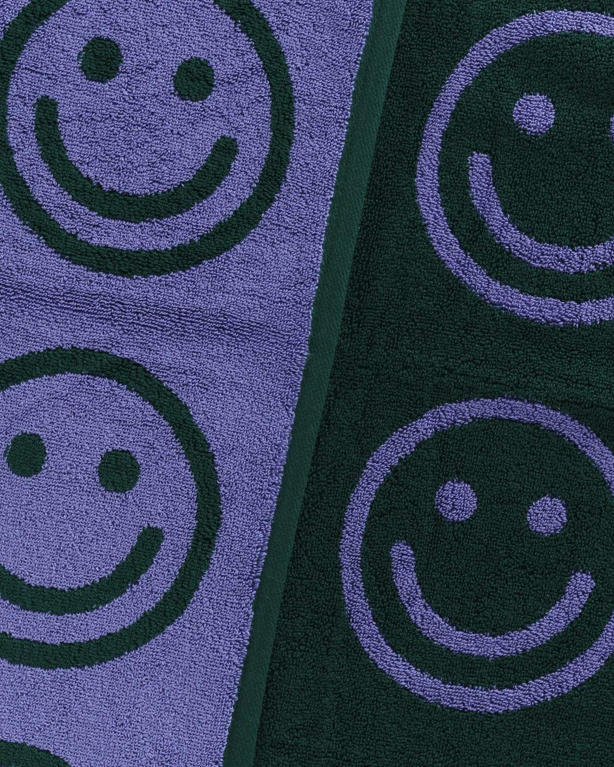 BAGGU Large Towel - Evergreen Happy Smiley