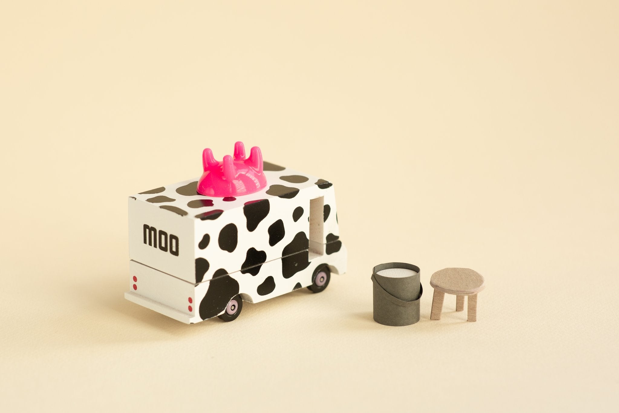 Candyvans Milk Van