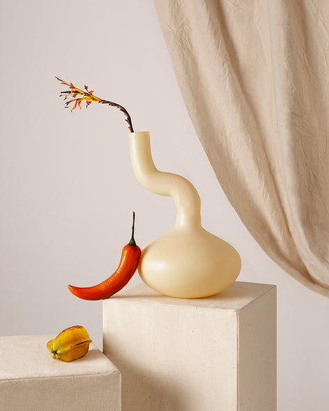 Vanilla Glass Vase - Los Objetos Decorativos